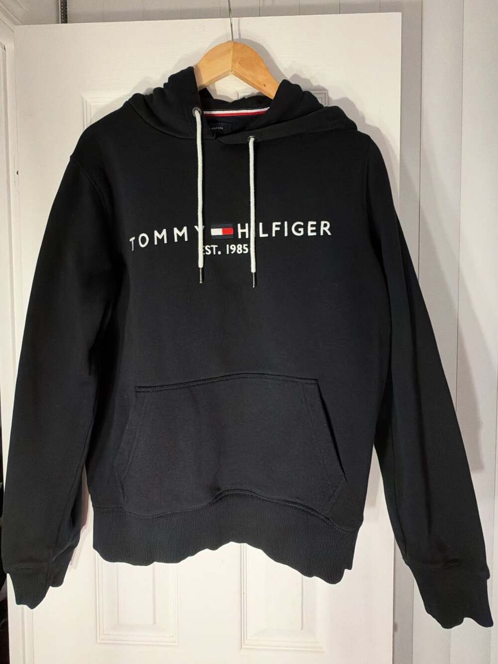 Tommy Hilfiger Embroidered Tommy Logo Hoodie Black Size M